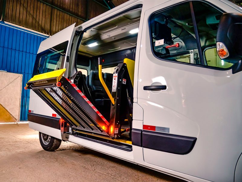 Transformações de Vans para Acessibilidade - Veículos Especiais - J I